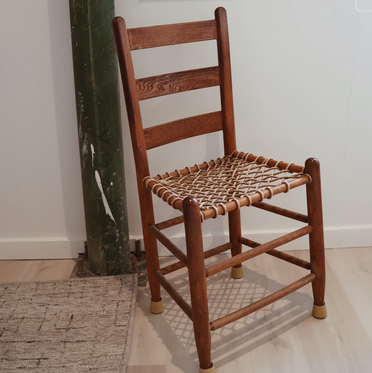WOVEN ROPE CHAIR