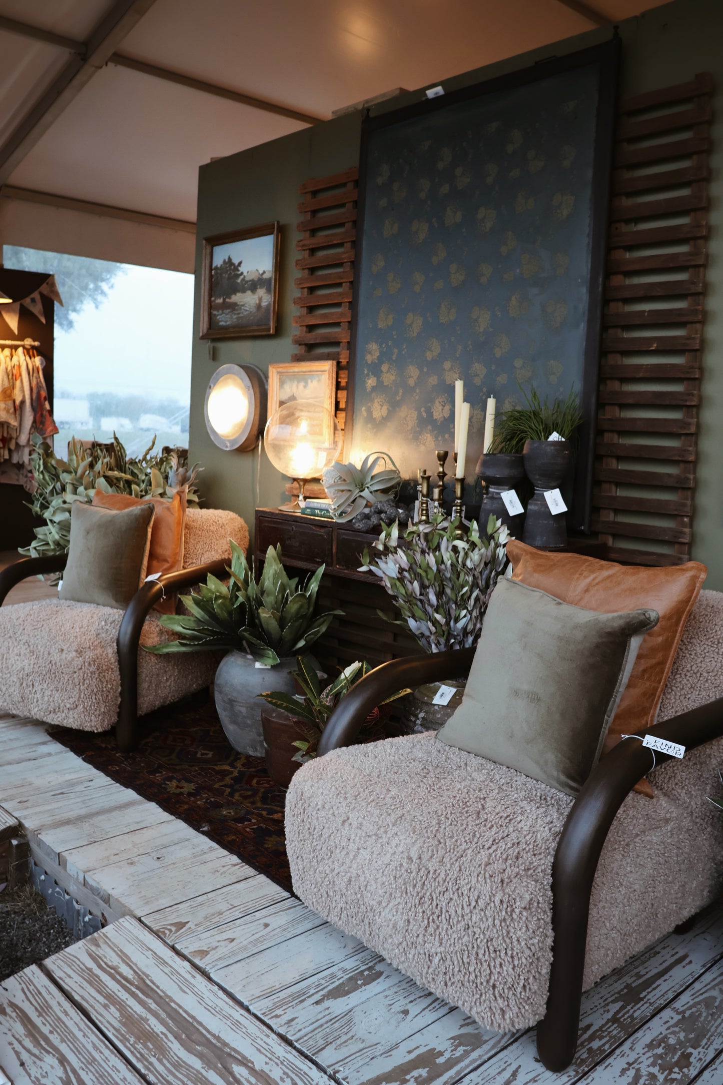 HEIRLOOM VELVET 18"X18" PILLOW