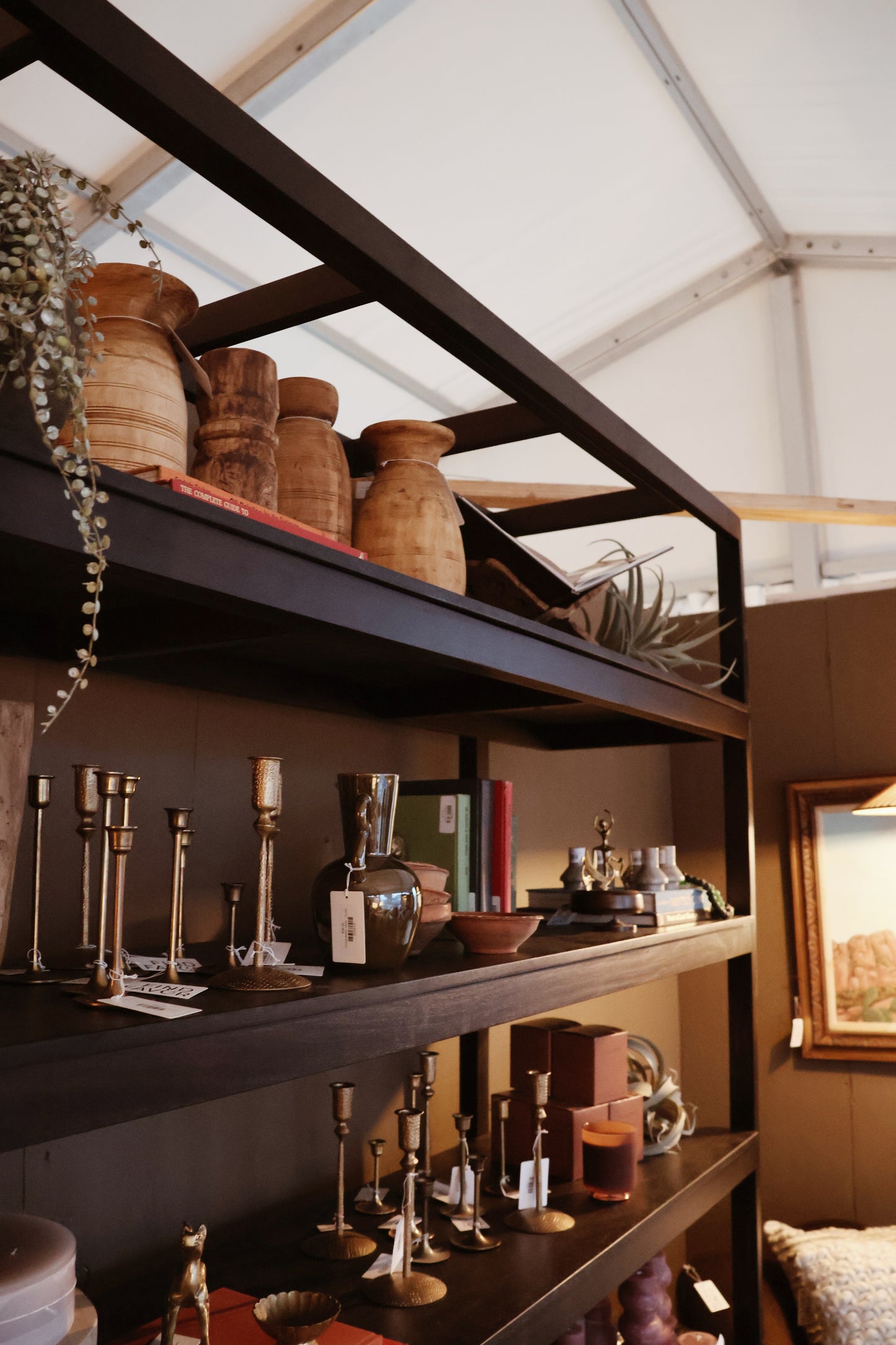 WOOD CARVED CANDLE HOLDER-NATURAL