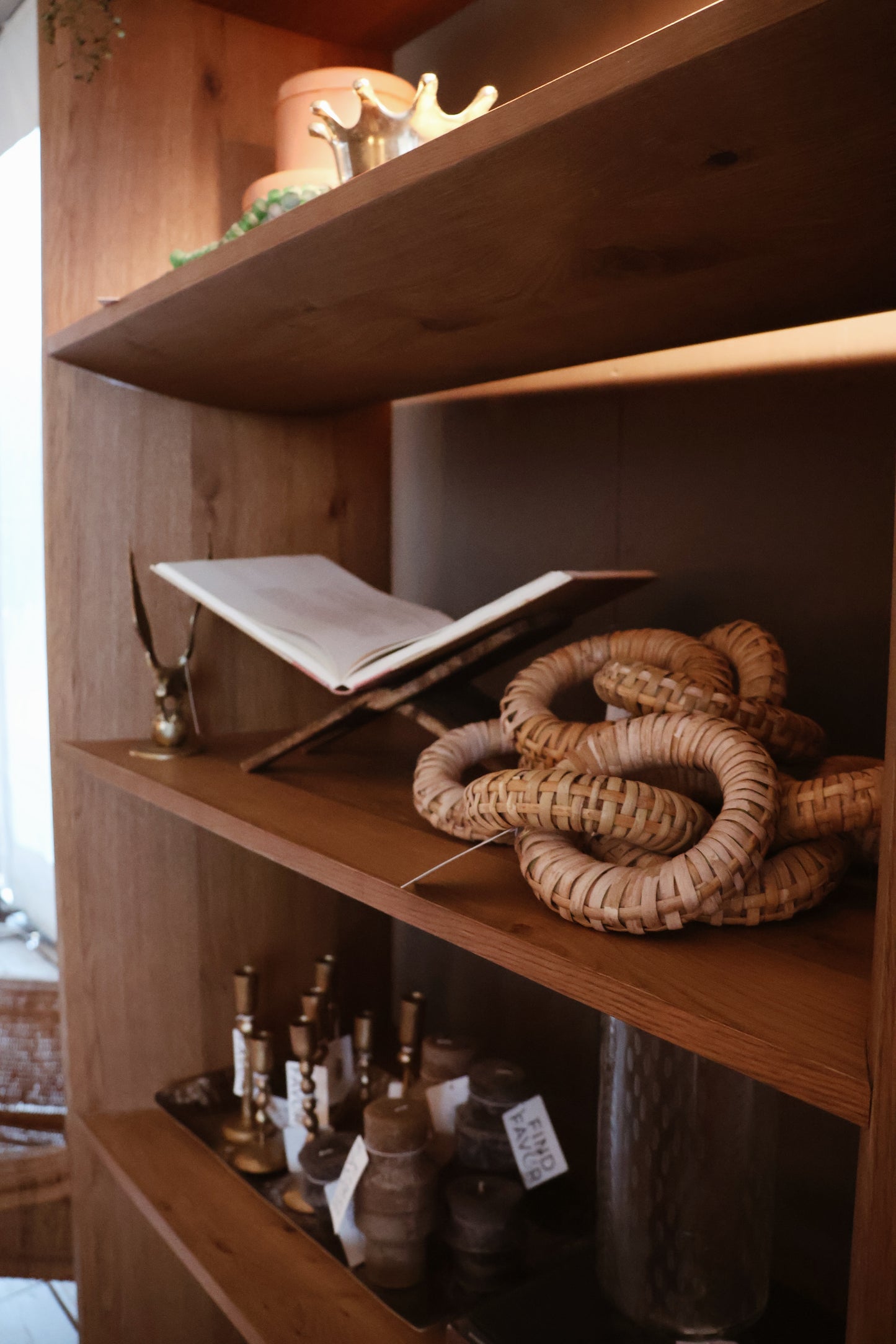 RECLAIMED WOOD BOOK HOLDER