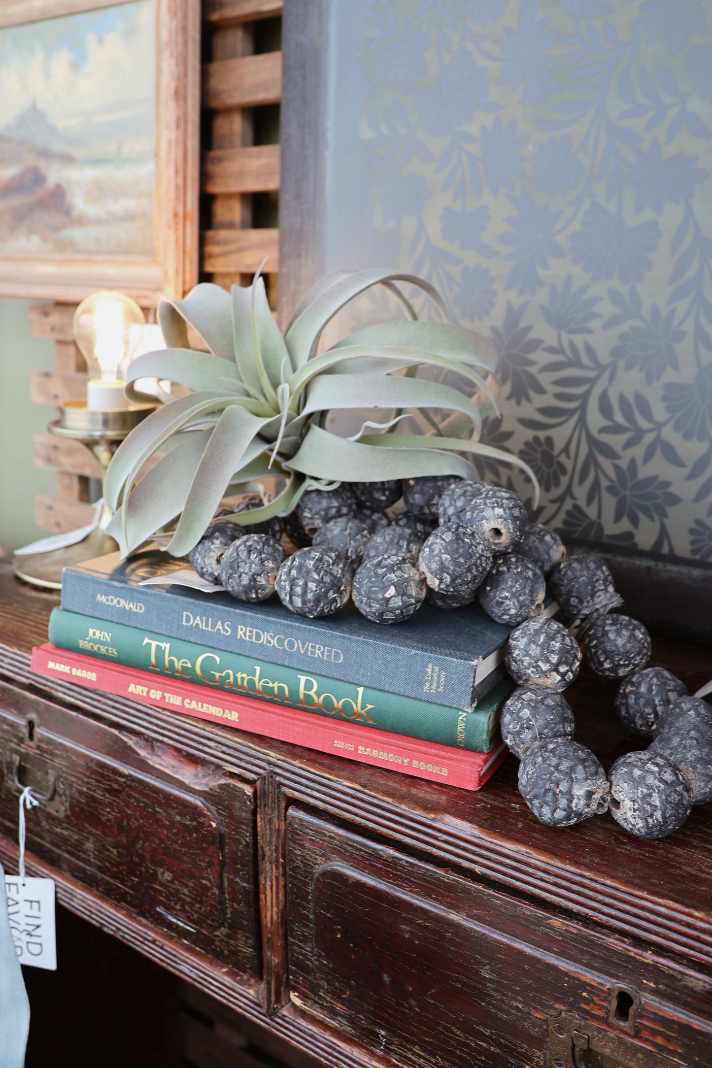 BLACK CLAY TABLETOP BEADS